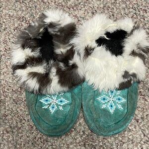 Real Fur trimmed Teal suede moccasins with beaded Snowflake Design